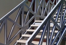 Czym są antykorozyjne farby wysokocynkowe? Kiedy się je stosuje?