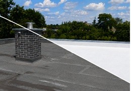 Hydroizolacja dachu płaskiego. Najskuteczniejsze systemy w płynie