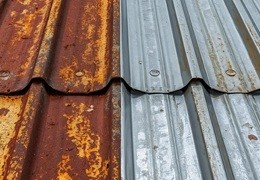 Jak prawidłowo przygotować powierzchnię metalu przed malowaniem farbą antykorozyjną?